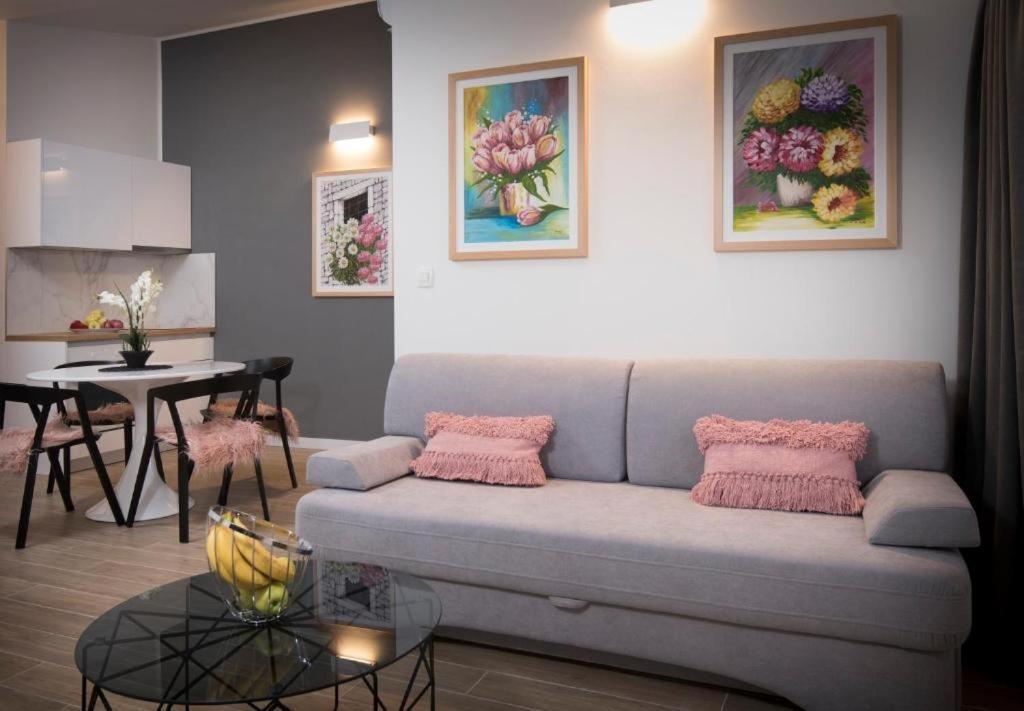 פודסטראנה Villa J&J Apartments Residence With Swimming Pool מראה חיצוני תמונה