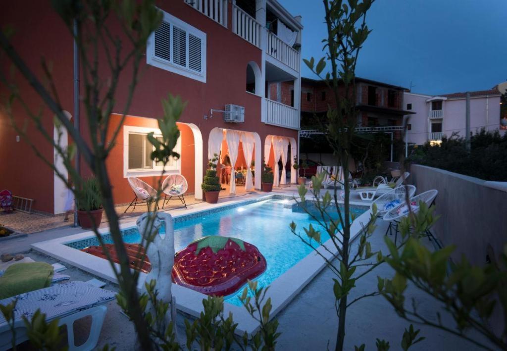 פודסטראנה Villa J&J Apartments Residence With Swimming Pool מראה חיצוני תמונה