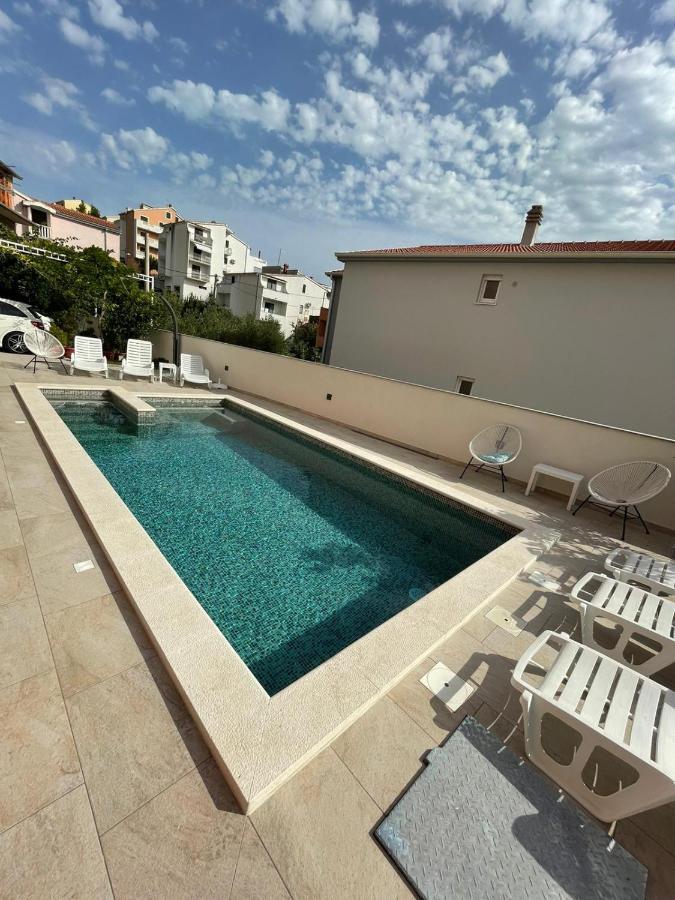 פודסטראנה Villa J&J Apartments Residence With Swimming Pool מראה חיצוני תמונה