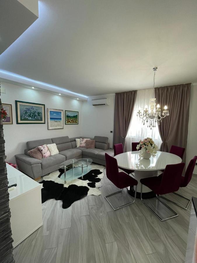 פודסטראנה Villa J&J Apartments Residence With Swimming Pool מראה חיצוני תמונה