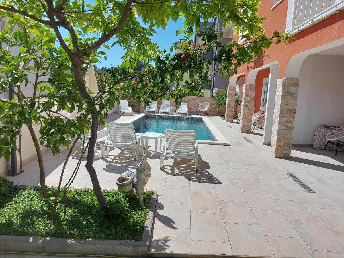 פודסטראנה Villa J&J Apartments Residence With Swimming Pool מראה חיצוני תמונה