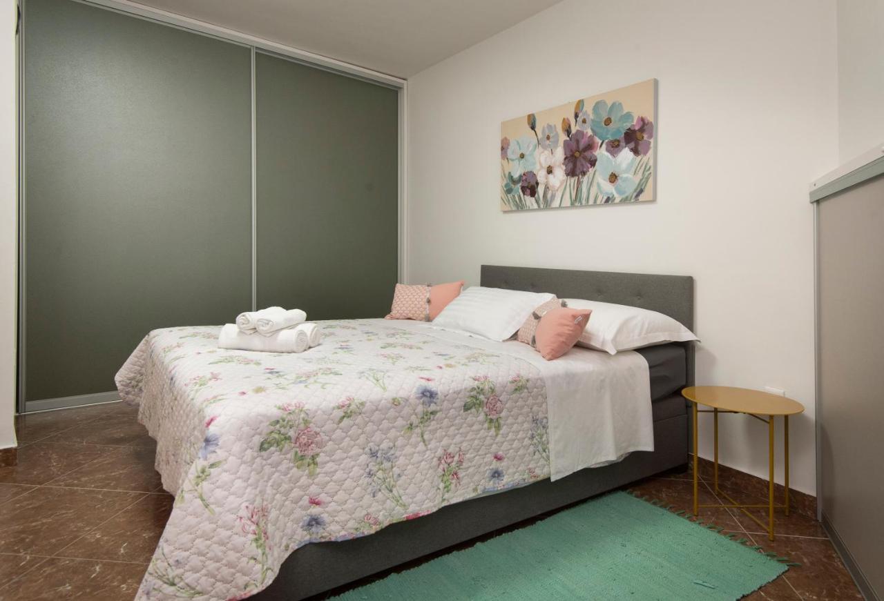 פודסטראנה Villa J&J Apartments Residence With Swimming Pool מראה חיצוני תמונה