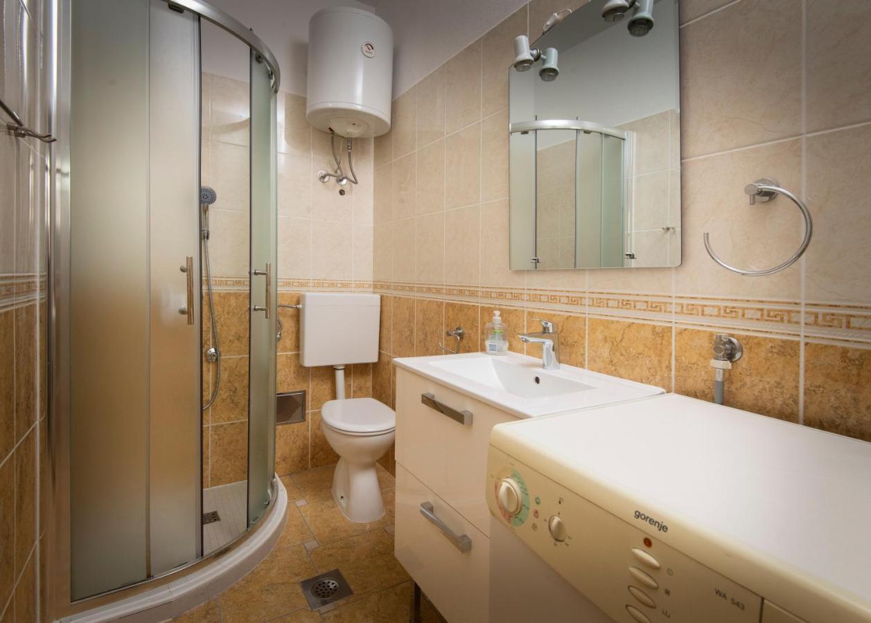 פודסטראנה Villa J&J Apartments Residence With Swimming Pool מראה חיצוני תמונה
